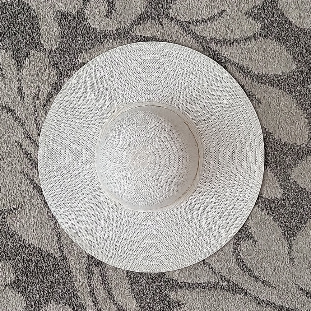 Off white sun hat